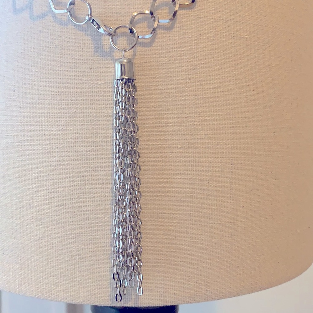 Silver chain link belt with tassel 🔹 - Picture 2 of 3